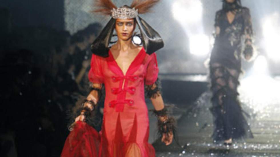 John Galliano fait dans le prêt-à-porter ethnique