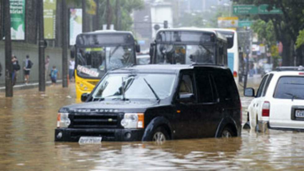 Au moins 102 morts après des inondations torrentielles dans l'État de Rio