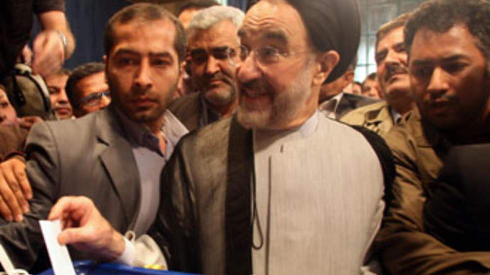 L'ex-président réformateur Khatami aurait interdiction de quitter le pays L'ex-président réformateur Khatami aurait interdiction de quitter le pays