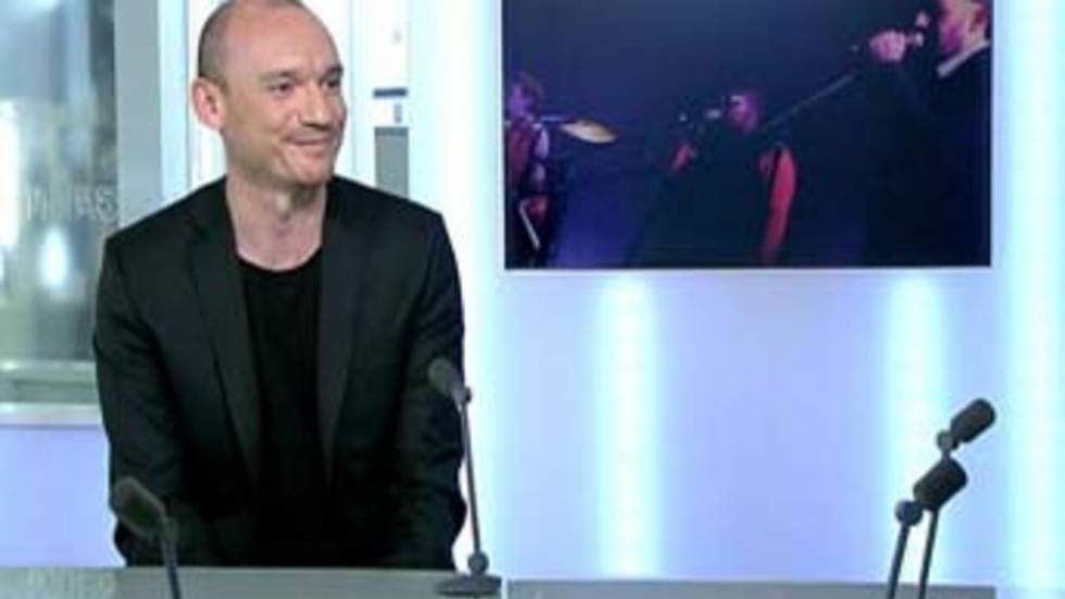 Le chanteur de Louise Attaque, Gaëtan Roussel, sort son premier album solo