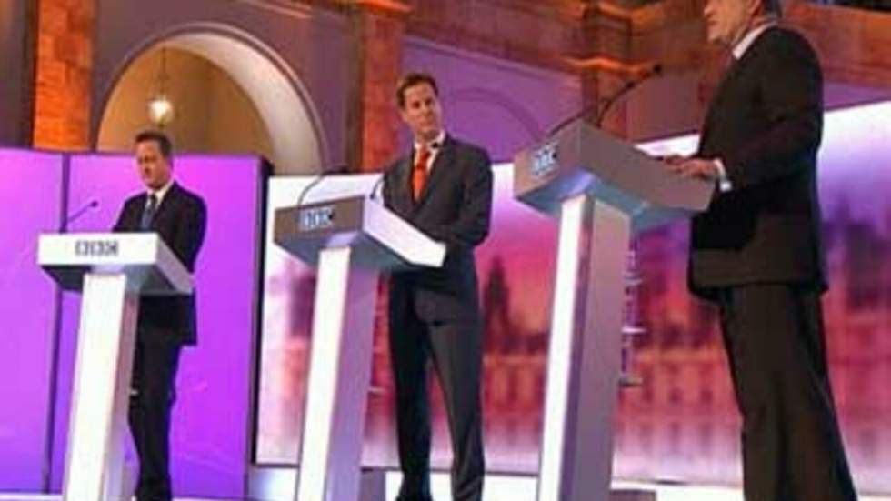 Ultime débat télévisé, Brown vante son bilan économique Ultime débat télévisé, Brown vante son bilan économique