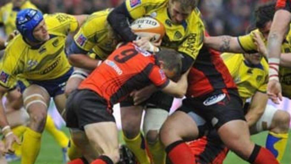 Clermont rejoint Perpignan en finale après sa victoire 35 - 29 contre Toulon