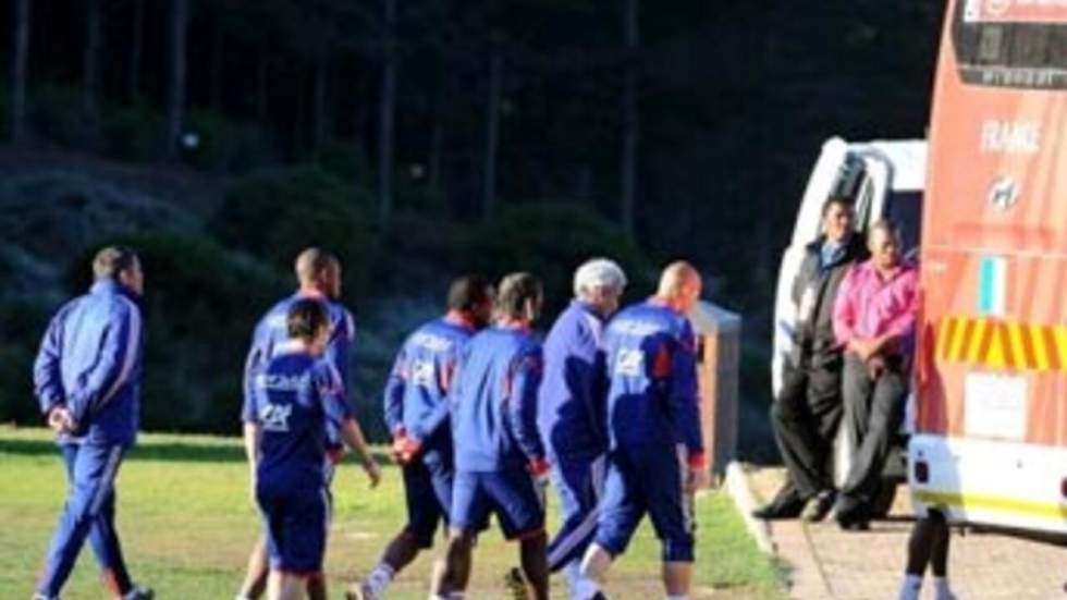 Les Bleus boycottent l'entraînement pour protester contre l'exclusion d'Anelka