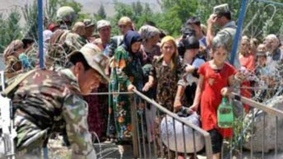 Des milliers de Kirghizes réfugiés en Ouzbékistan prennent le chemin du retour Des milliers de Kirghizes réfugiés en Ouzbékistan prennent le chemin du retour