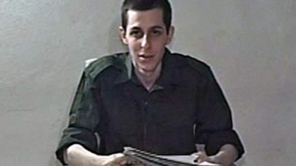 Quatre ans après son enlèvement, le soldat Shalit est toujours retenu par le Hamas Quatre ans après son enlèvement, le soldat Shalit est toujours retenu par le Hamas