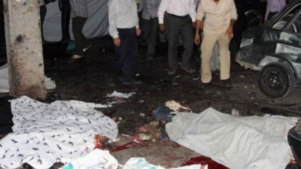 Le groupe sunnite Joundallah revendique le double attentat contre la mosquée chiite Le groupe sunnite Joundallah revendique le double attentat contre la mosquée chiite