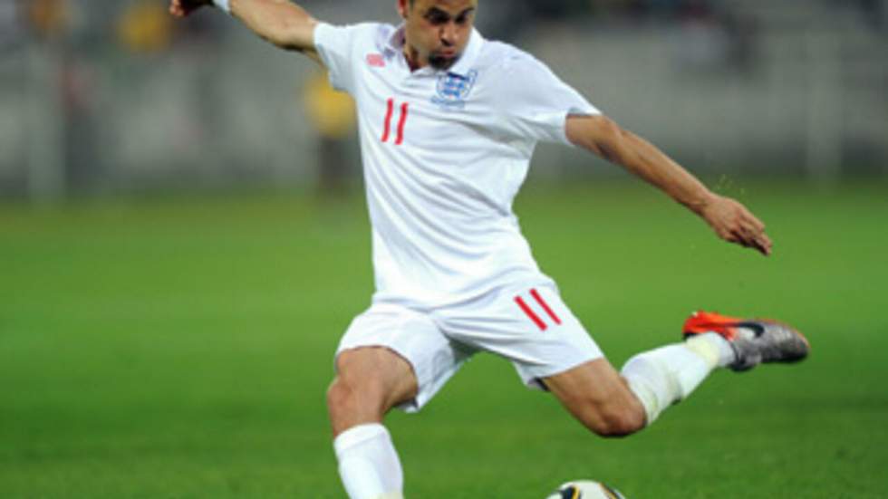 Liverpool recrute l'international anglais Joe Cole Liverpool recrute l'international anglais Joe Cole
