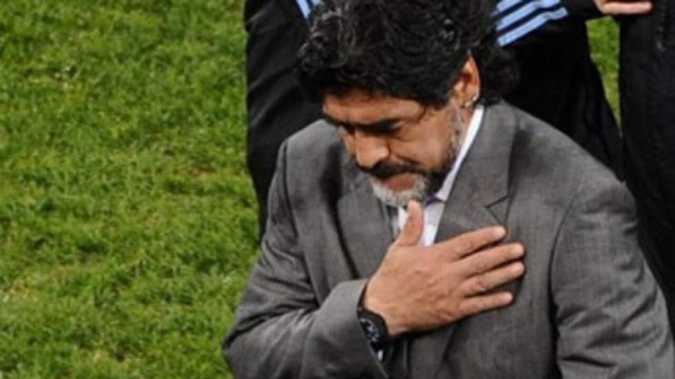 Le sélectionneur argentin Diego Maradona limogé