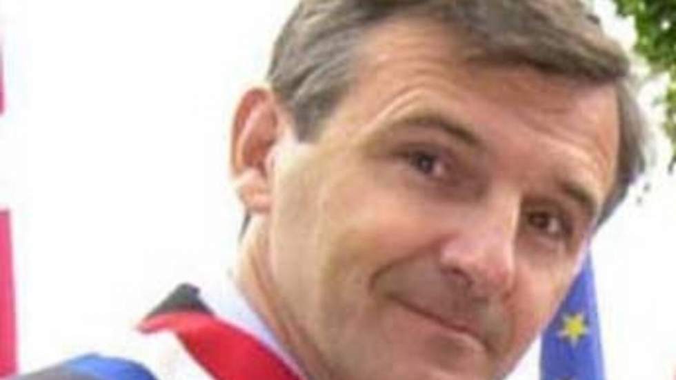 Dominique Dord remplace Éric Woerth au poste de trésorier de l'UMP Dominique Dord remplace Éric Woerth au poste de trésorier de l'UMP