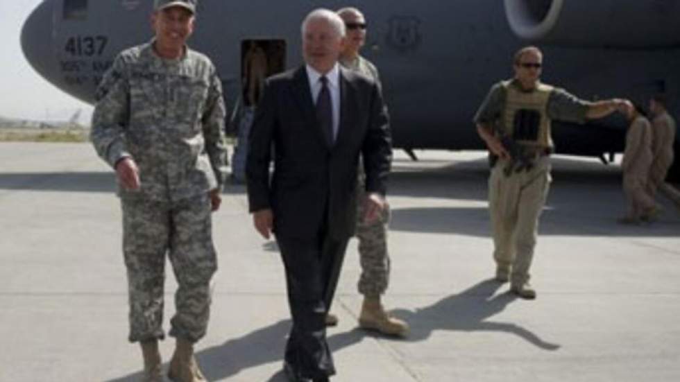 Robert Gates effectue une visite surprise à Kaboul dans un climat tendu