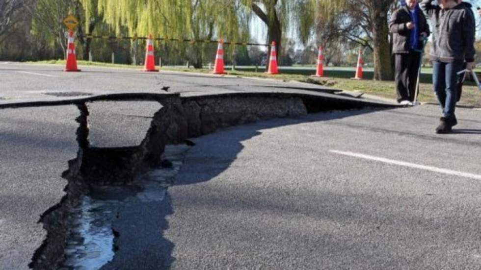 Après le séisme, des répliques et une tempête menacent Christchurch Après le séisme, des répliques et une tempête menacent Christchurch