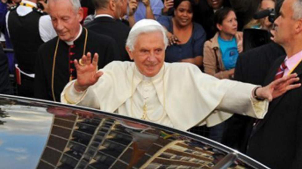 Benoît XVI béatifie le cardinal Newman, célèbre anglican rallié au catholicisme Benoît XVI béatifie le cardinal Newman, célèbre anglican rallié au catholicisme