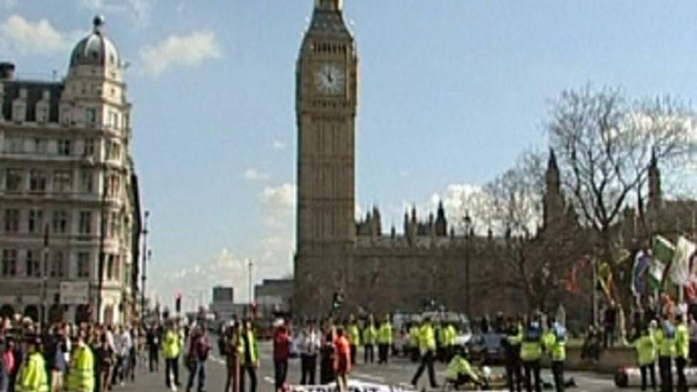 Londres réhausse le risque d'attaque terroriste liée à l'Irlande du Nord Londres réhausse le risque d'attaque terroriste liée à l'Irlande du Nord