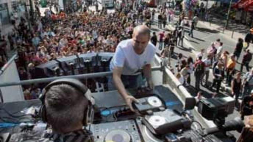 La Techno Parade défend "les nuits parisiennes"