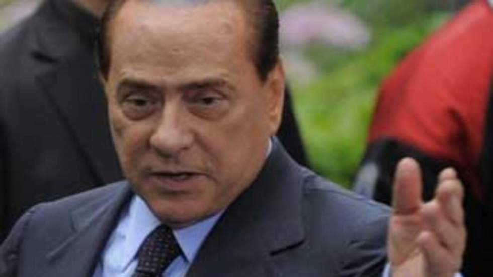 En difficulté, Berlusconi cherche à obtenir la confiance du Parlement