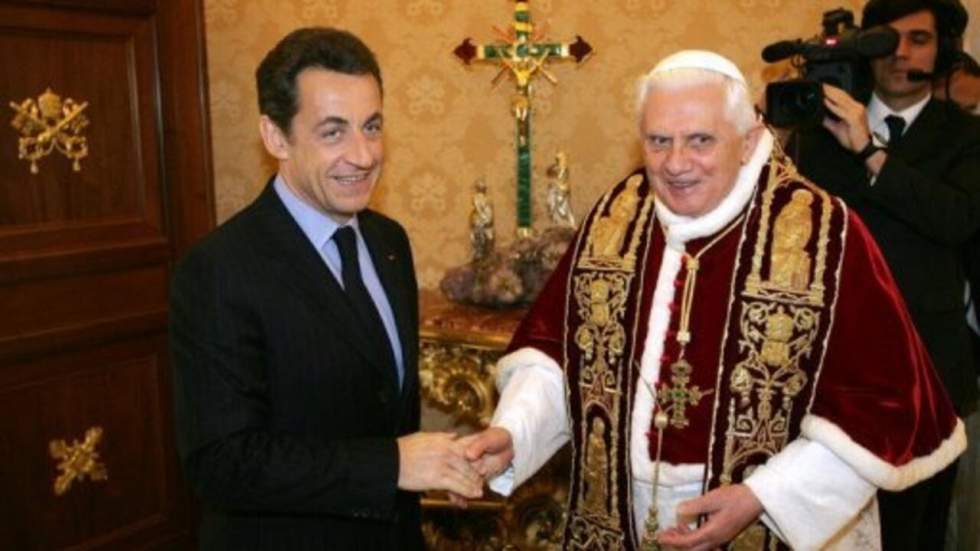 Nicolas Sarkozy rend visite au pape Benoît XVI