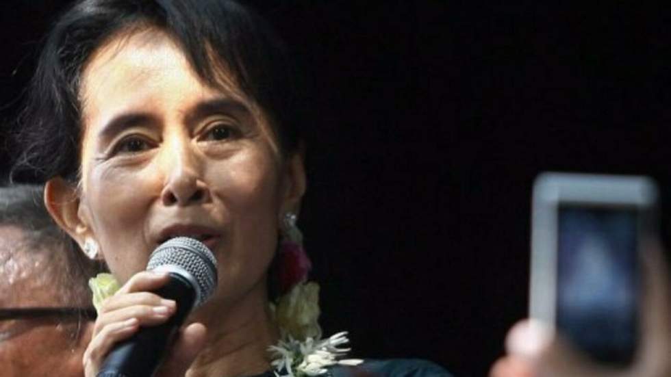 Aung San Suu Kyi appelle à une "révolution non violente"