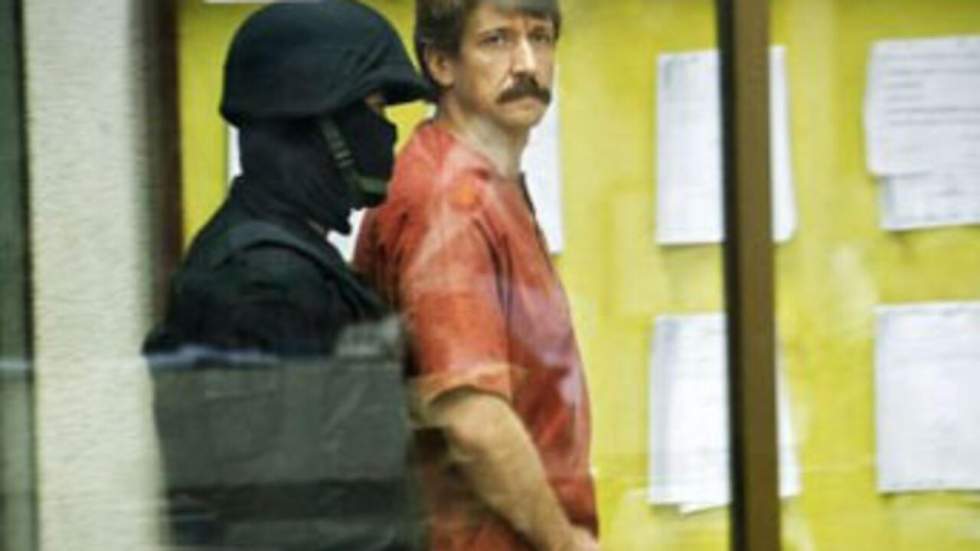 Viktor Bout, "marchand de mort" sur (presque) tous les théâtres de guerre, extradé Viktor Bout, "marchand de mort" sur (presque) tous les théâtres de guerre, extradé
