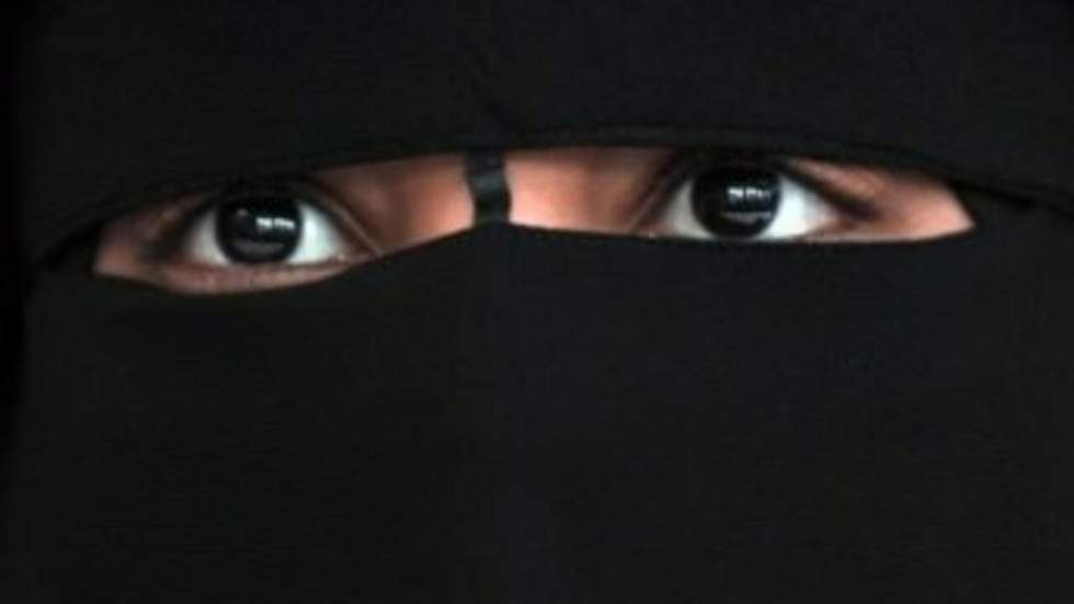 L'interdiction de la burqa en France fait débat aux États-Unis