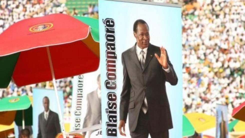 Blaise Compaoré réélu sans surprise président dès le premier tour