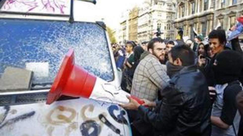 Manifestations étudiantes et casseurs à Londres