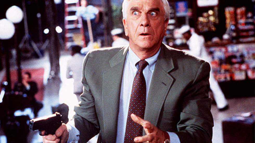 Y'a plus Leslie Nielsen pour piloter l'avion