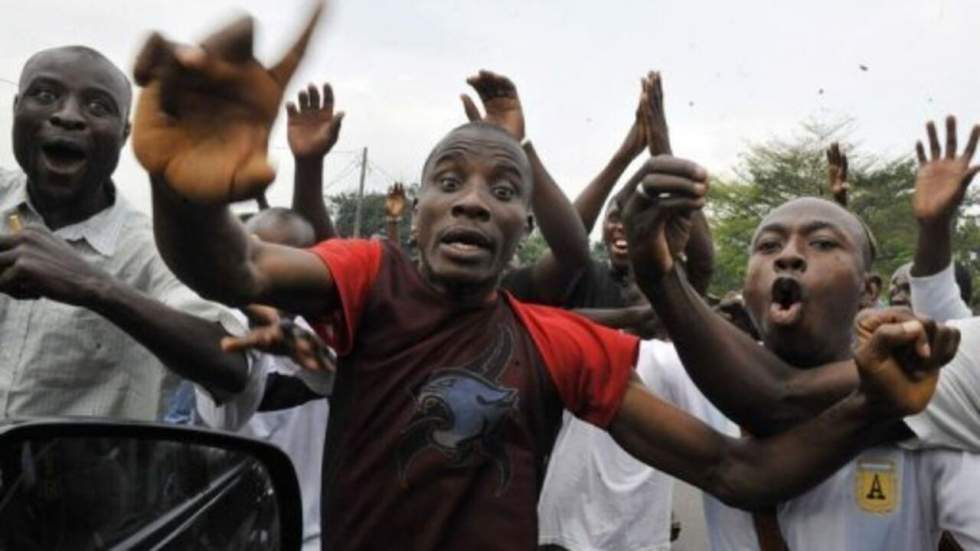 Calme précaire à Abidjan, la communauté internationale hausse le ton