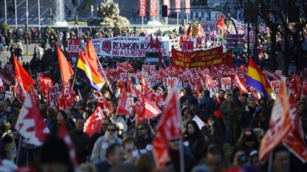 Les Espagnols manifestent contre la cure d'austérité préparée par Zapatero