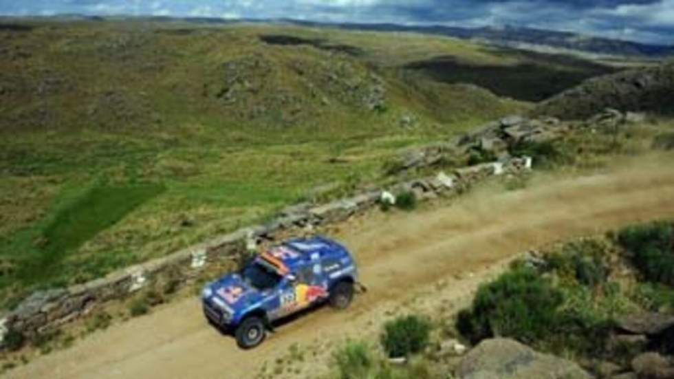 Coma remporte l'épreuve motos, Al-Attiyah s'impose dans la catégorie autos