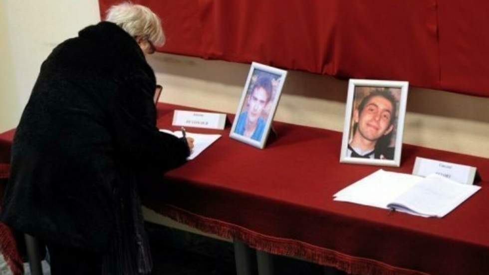 La France rend un dernier hommage aux deux jeunes hommes tués au Sahel