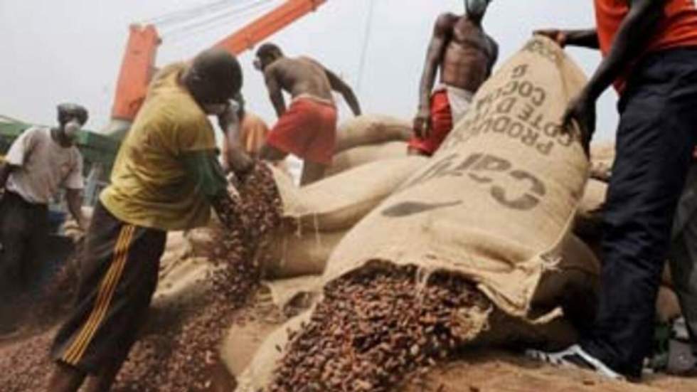 Ouattara interdit les exportations de cacao pour déstabiliser Gbagbo