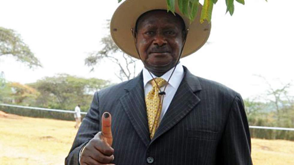 Le président sortant Yoweri Museveni l'emporte haut la main