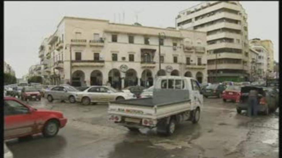 La communauté internationale accentue la pression sur Kadhafi La communauté internationale accentue la pression sur Kadhafi