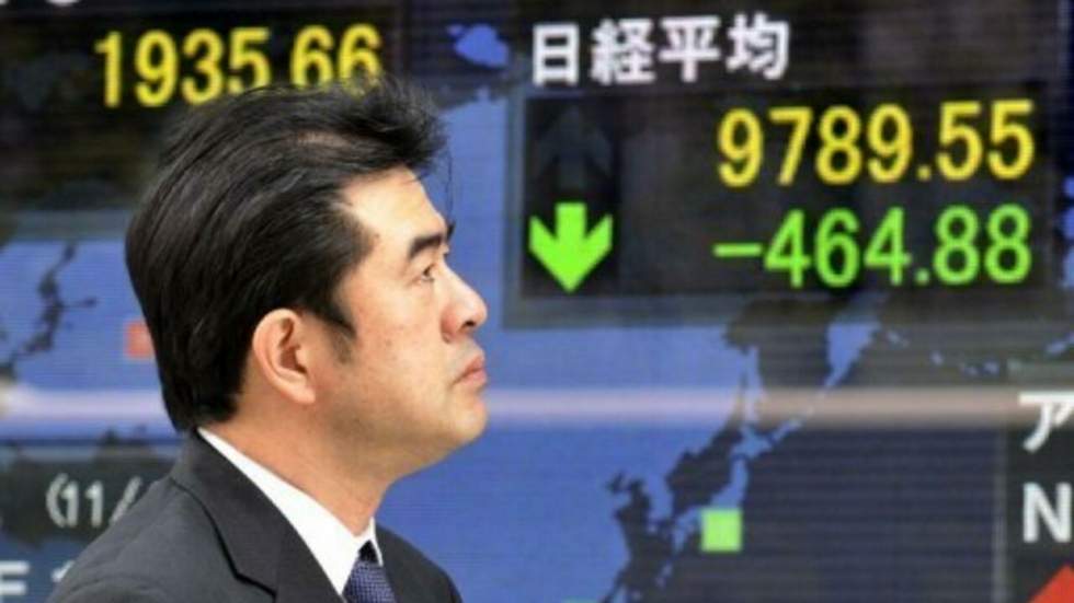 À la Bourse de Tokyo, le Nikkei poursuit sa chute