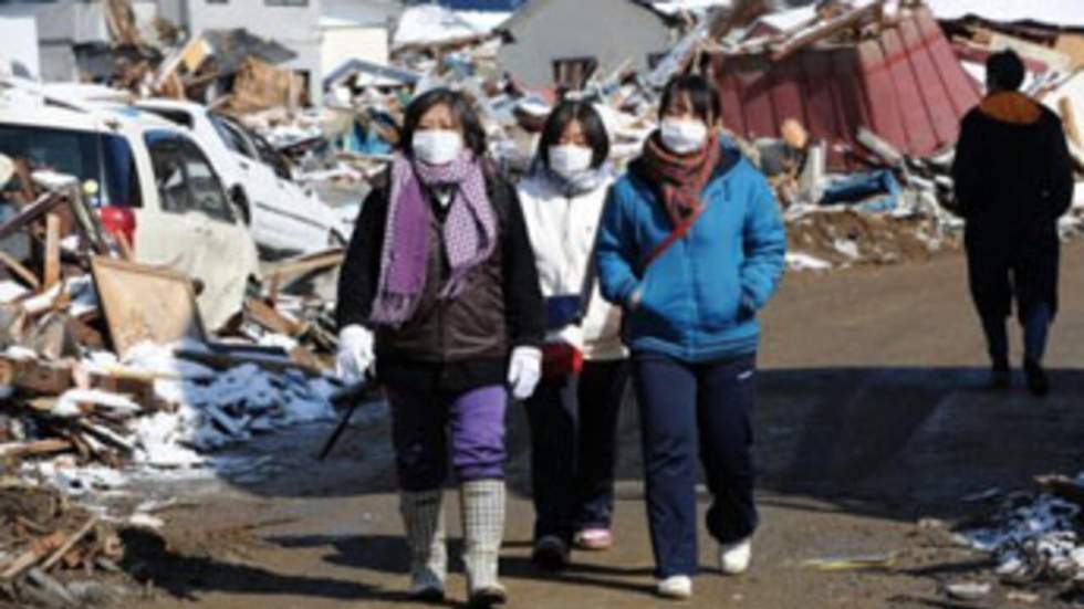 Les autorités tentent par tous les moyens de refroidir les réacteurs de Fukushima