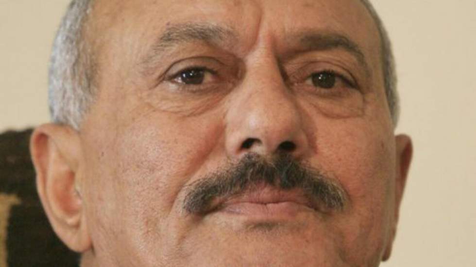 Le président Saleh limoge son gouvernement