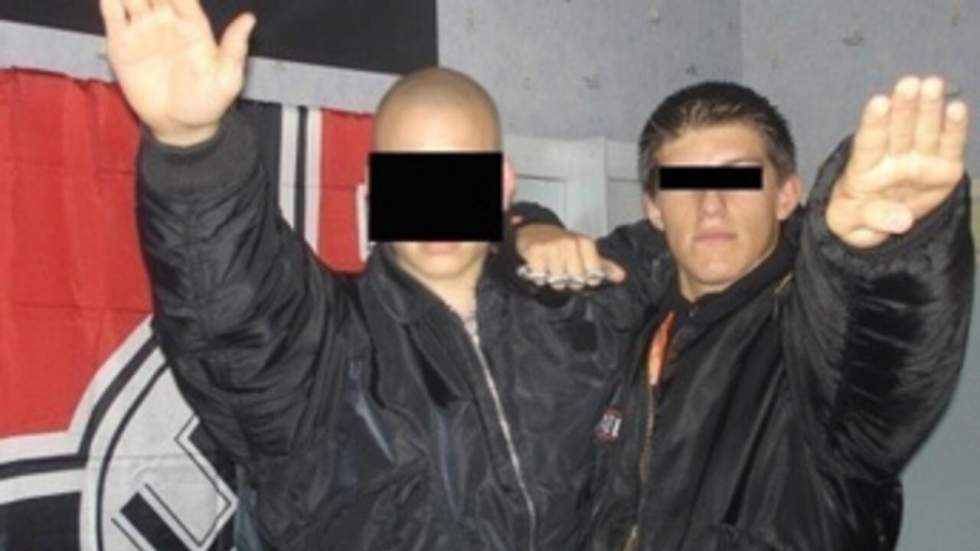 Un candidat FN suspendu pour une photo où il exécute le salut nazi Un candidat FN suspendu pour une photo où il exécute le salut nazi