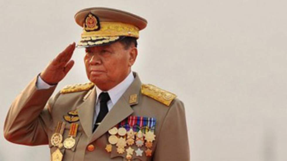 Le nouvel homme fort du pouvoir civil reste sous le contrôle de la junte militaire Le nouvel homme fort du pouvoir civil reste sous le contrôle de la junte militaire