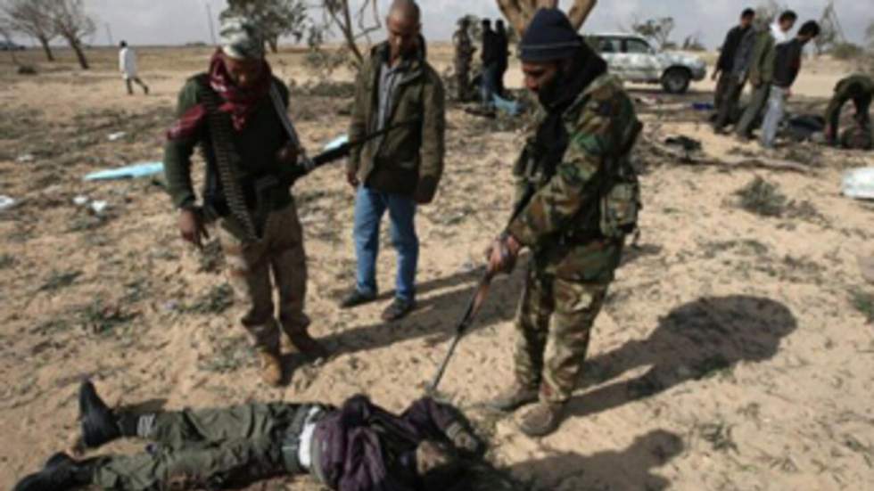 Une dizaine de rebelles tués dans une bavure de l'Otan, le siège de Brega continue