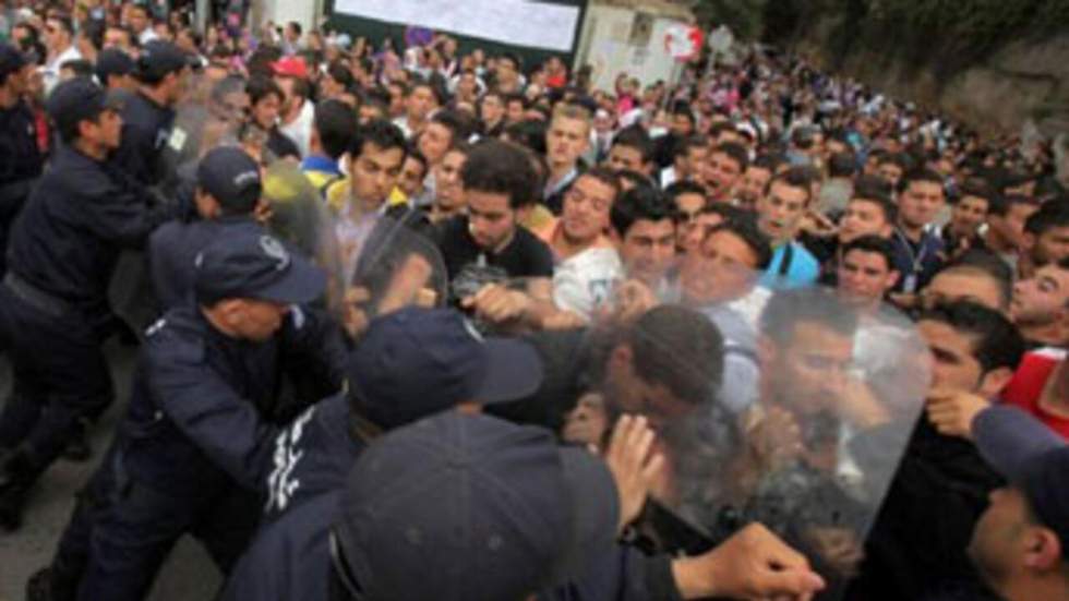 Démonstration estudiantine dans les rues d'Alger