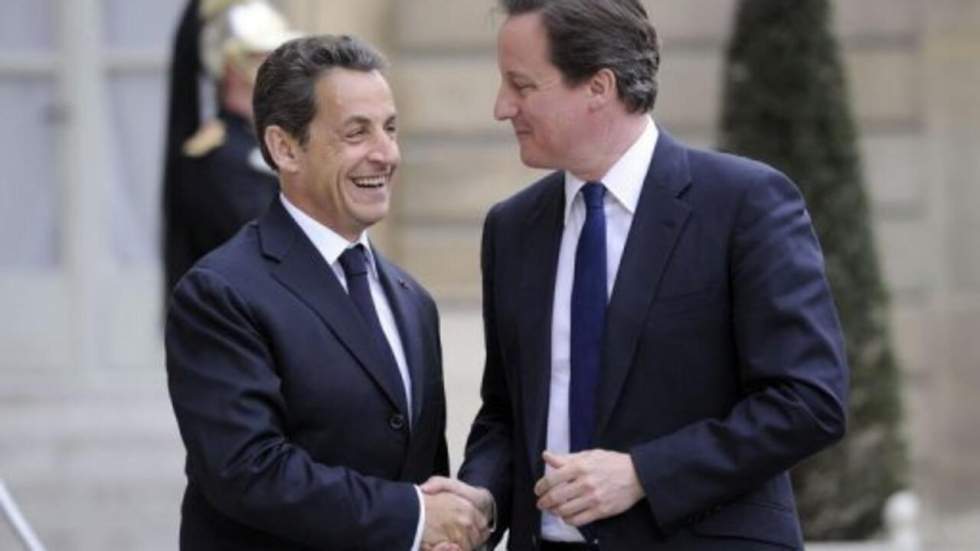 Sarkozy et Cameron se consultent à Paris sur la Libye Sarkozy et Cameron se consultent à Paris sur la Libye