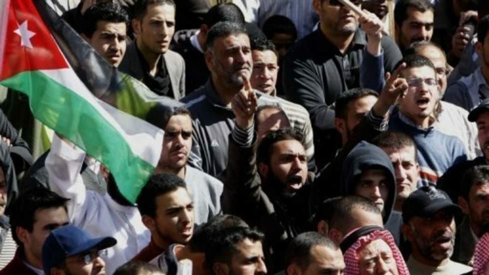 Un millier de manifestants à Amman pour réclamer une réforme du régime Un millier de manifestants à Amman pour réclamer une réforme du régime