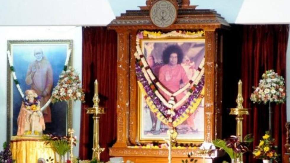 Le célèbre gourou indien Sai Baba est mort Le célèbre gourou indien Sai Baba est mort