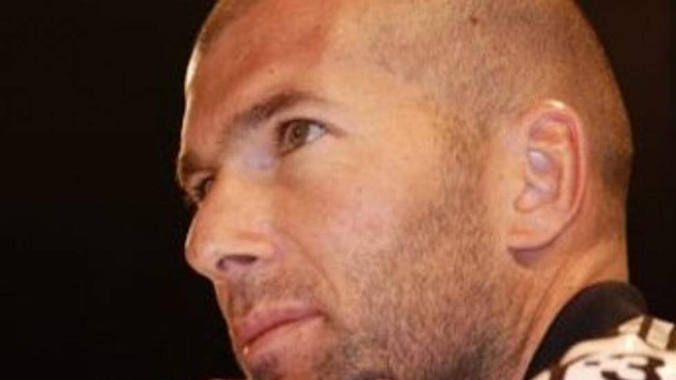 Zidane sort de son silence et prend la défense de Laurent Blanc Zidane sort de son silence et prend la défense de Laurent Blanc