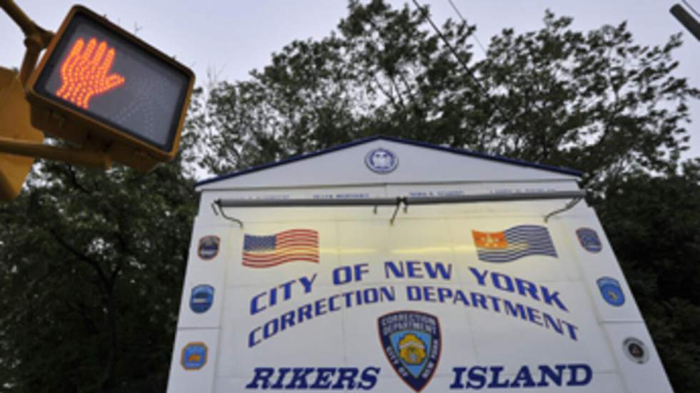 Première nuit en prison à Rikers Island pour Dominique Strauss-Kahn Première nuit en prison à Rikers Island pour Dominique Strauss-Kahn