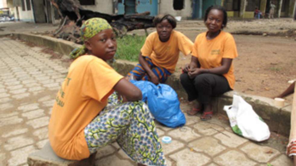 À Abidjan, le quartier du Plateau tente de panser ses plaies