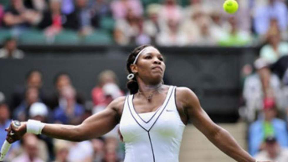 Serena Williams s'offre Aravane Rezaï et une place pour le deuxième tour