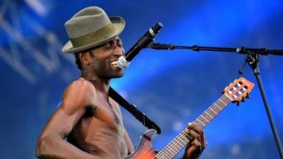 Le chanteur nigérian Keziah Jones victime d'un excès de zèle de la police française ?