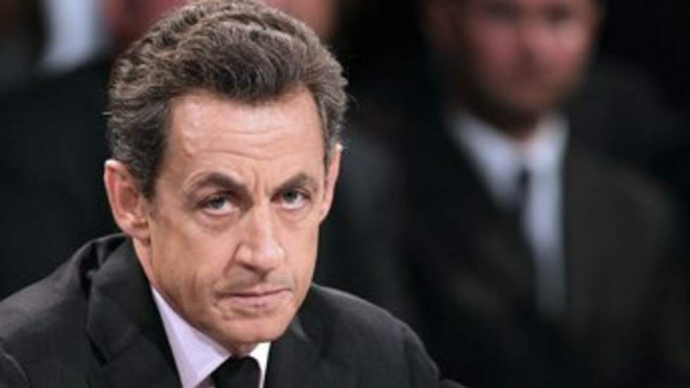 Nicolas Sarkozy légèrement agressé lors d'un bain de foule