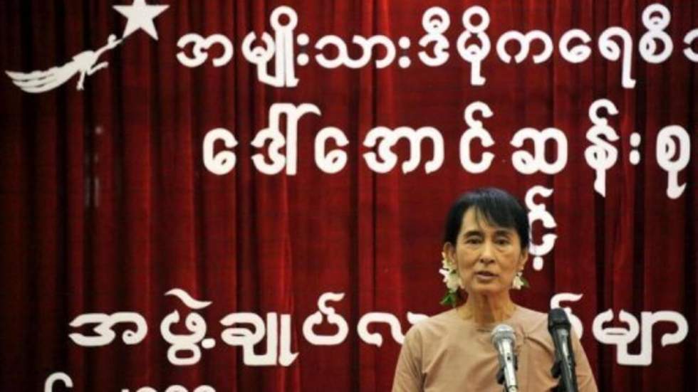 La junte demande à Aung San Suu Kyi de cesser ses activités politiques La junte demande à Aung San Suu Kyi de cesser ses activités politiques